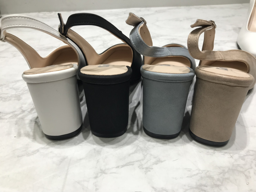 <b><p>Korean Specials Slim Squa nose Middle el</p></b><b><p>Korean特価 スリムな 正方形の鼻 ミドルヒール ングベクヒル 5cm、7cm</p></b><br /><br /><p align='center'>