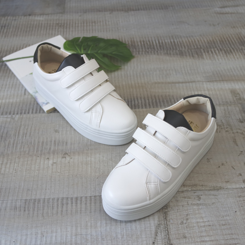 <b><p>Korean Pitching Velcro Height The Snkers</p></b><b><p>韓国語 ピッチング ベルクロ 身長 厚底 スニーカー 女性 スリーた プラットフォームシューズ</p></b><br /><br /><p align='center'>