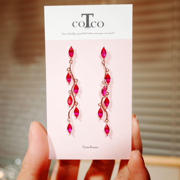 <b><p>Tulip Ruby cic Silver fing earr</p></b><b><p>チューリップ ルビーキビック ウンチム イヤリング</p></b><br /><br /><p align='center'>