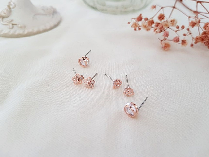 <b><p>flower Dp Silv fing Cubic earr set Spr Statue</p></b><b><p>フラワー ドロップ ウンチム キュービック イヤリング セット 春身上ワンピース</p></b><br /><br /><p align='center'>