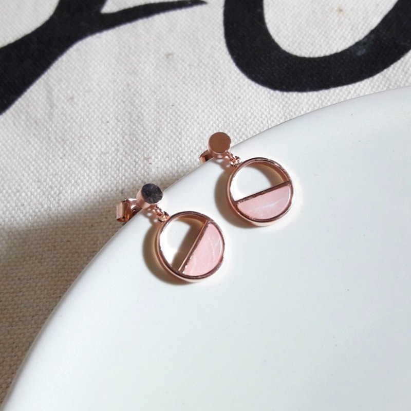 <b><p>Minal Figure Drop earrg Date look Paisley</p></b><b><p>ミニマル 図形 ドロップ イヤリング デートルック パチルク おしゃれ良い エッジのある</p></b><br /><br /><p align='center'>