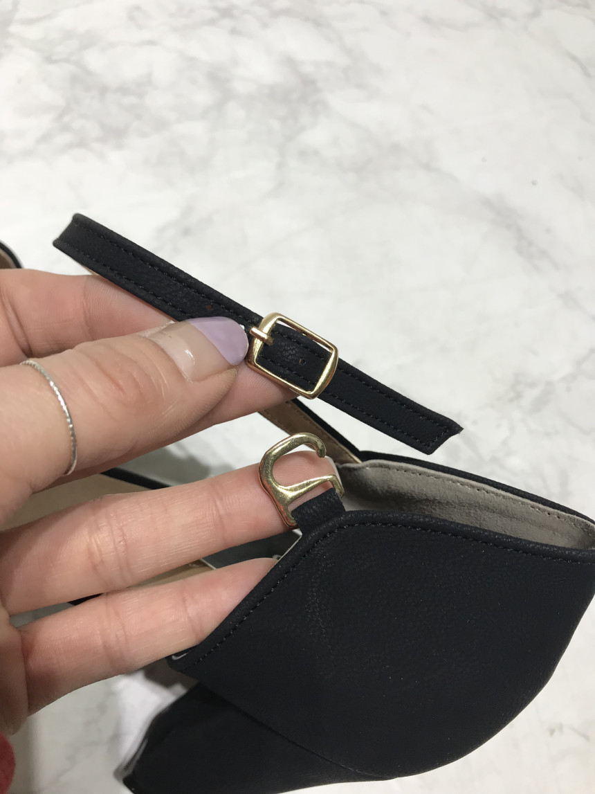 <b><p>wave Go Middle heel Strap pump Korean Colge</p></b><b><p>波 行って見れ ミドルヒール ストラップ パンプス 韓国語 大学生デイリック 女性カジュア</p></b><br /><br /><p align='center'>