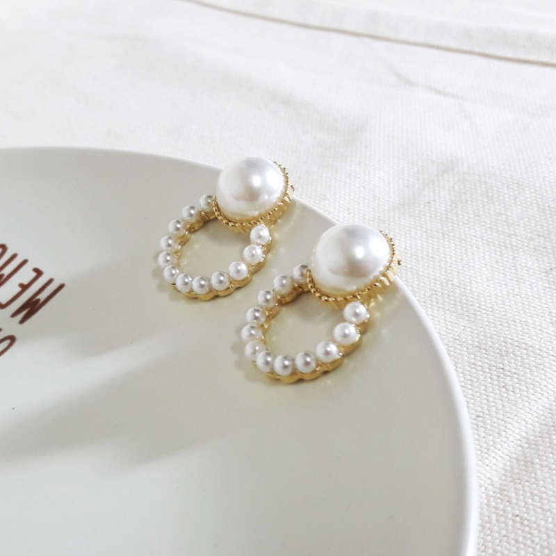 <b><p>Pearl Drop ring Date look Paisley Nice to</p></b><b><p>真珠 ドロップ イヤリング デートルック パチルク おしゃれ良い エッジのある 一つだけで説得力の</p></b><br /><br /><p align='center'>