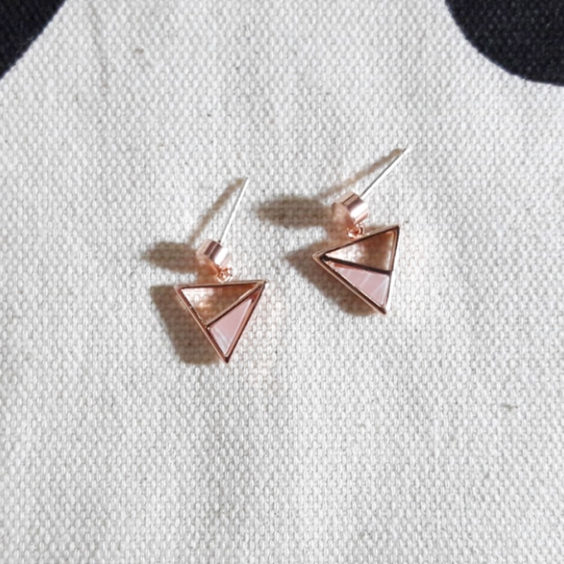 <b><p>Minal Figure Drop earrg Date look Paisley</p></b><b><p>ミニマル 図形 ドロップ イヤリング デートルック パチルク おしゃれ良い エッジのある</p></b><br /><br /><p align='center'>