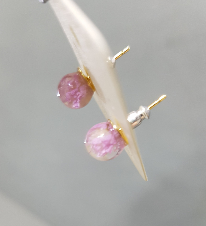 <b><p>Freshwater pearl ball rings limid-edition</p></b><b><p>生花カスミソウボールピアス 限定版 ロマンチックパープル 豪華な おませ ゲストのファッション</p></b><br /><br /><p align='center'>
