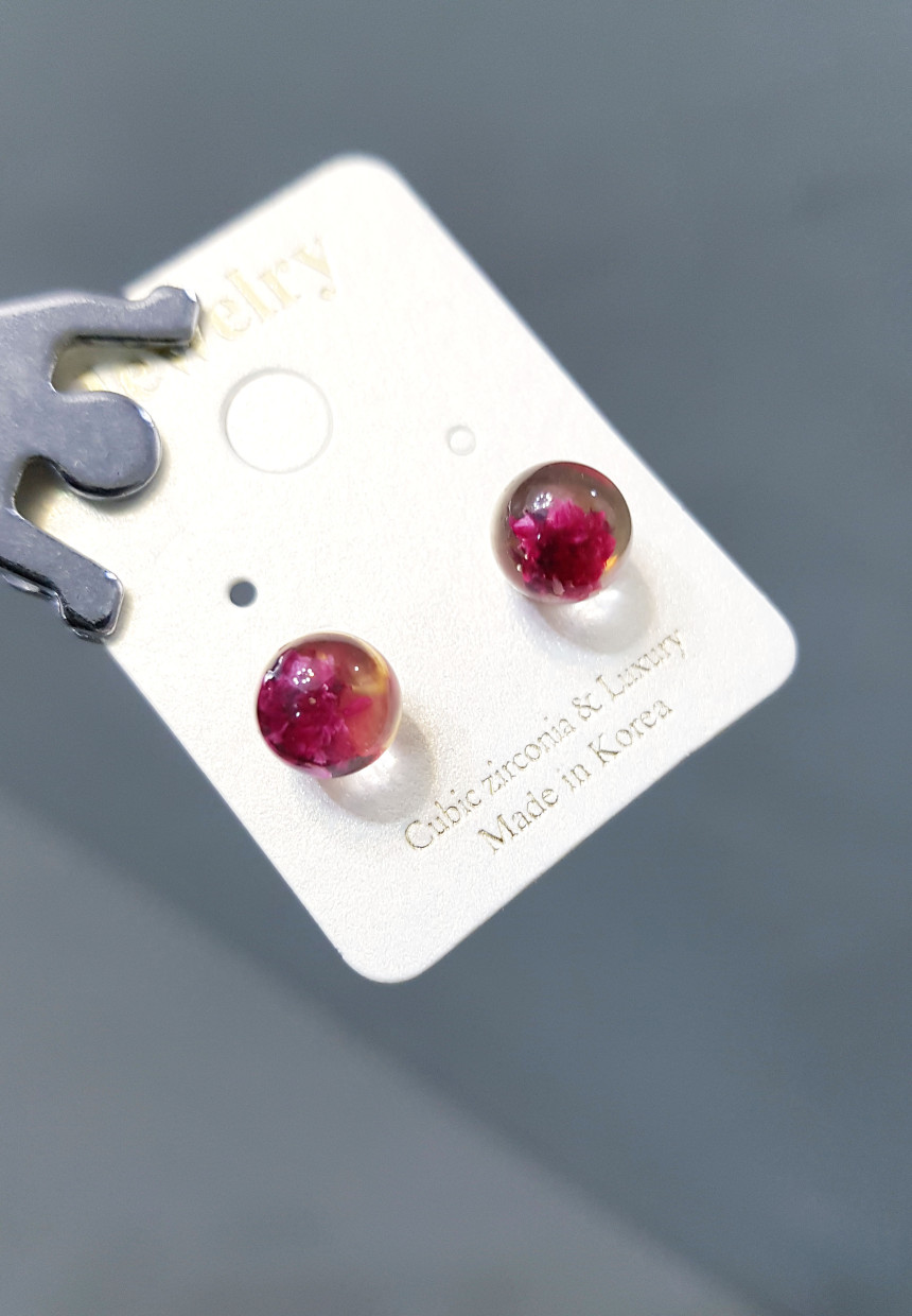 <b><p>Freshwater pearl ball rings limid-edition</p></b><b><p>生花カスミソウボールピアス 限定版 ロマンチックパープル 豪華な おませ ゲストのファッション</p></b><br /><br /><p align='center'>