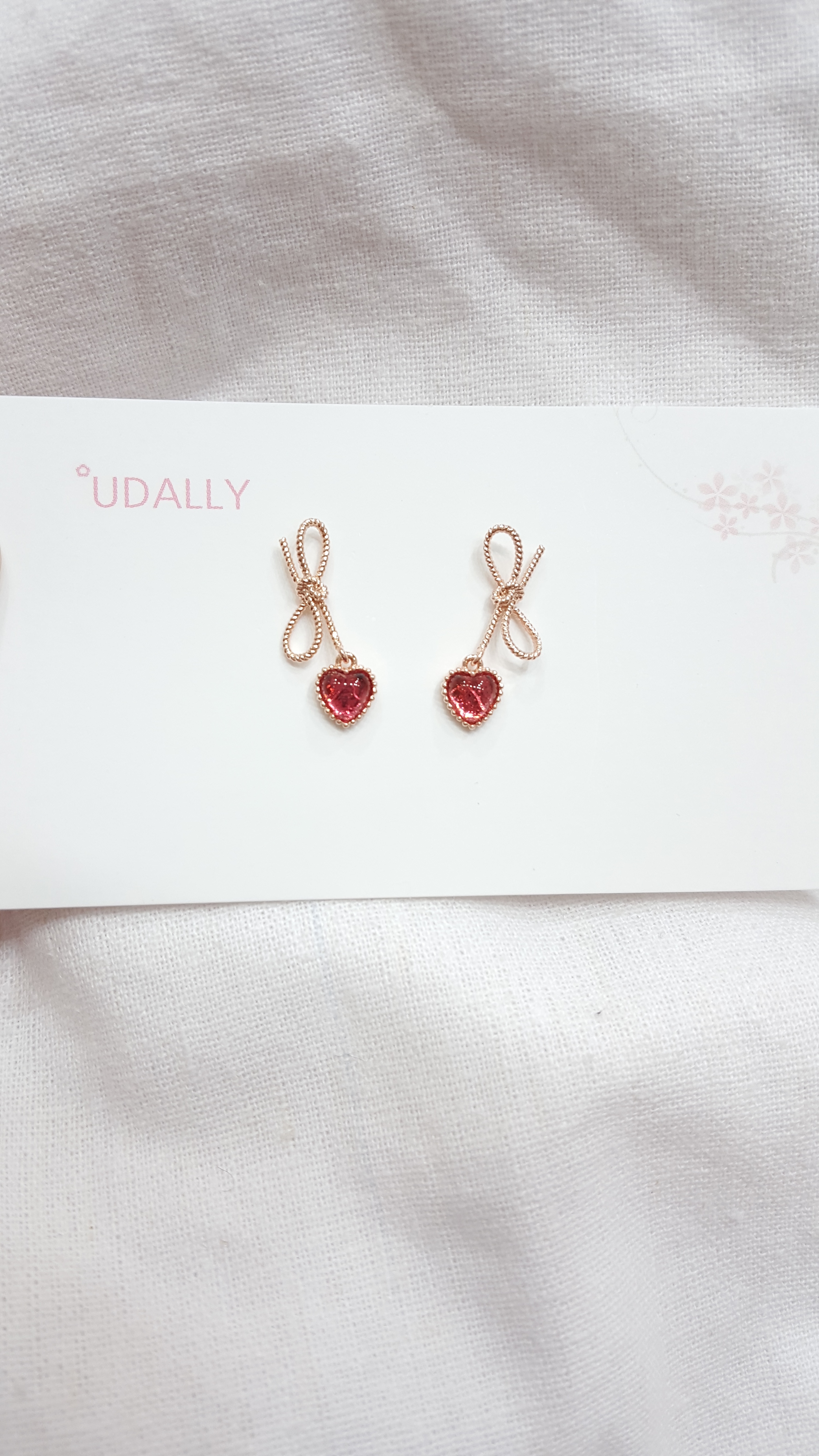 <b><p>Red Ribbon earing</p></b><b><p>レッドリボン イヤリング</p></b><br /><br /><p align='center'>