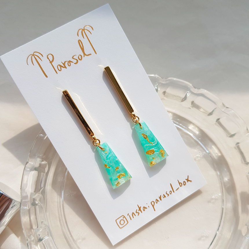 <b><p>Emerald city earring Twenties won picnic</p></b><b><p>エメラルド シティ イヤリング 20代の女性 外出 シンプルユニーク 視線集中 したアイテム</p></b><br /><br /><p align='center'>