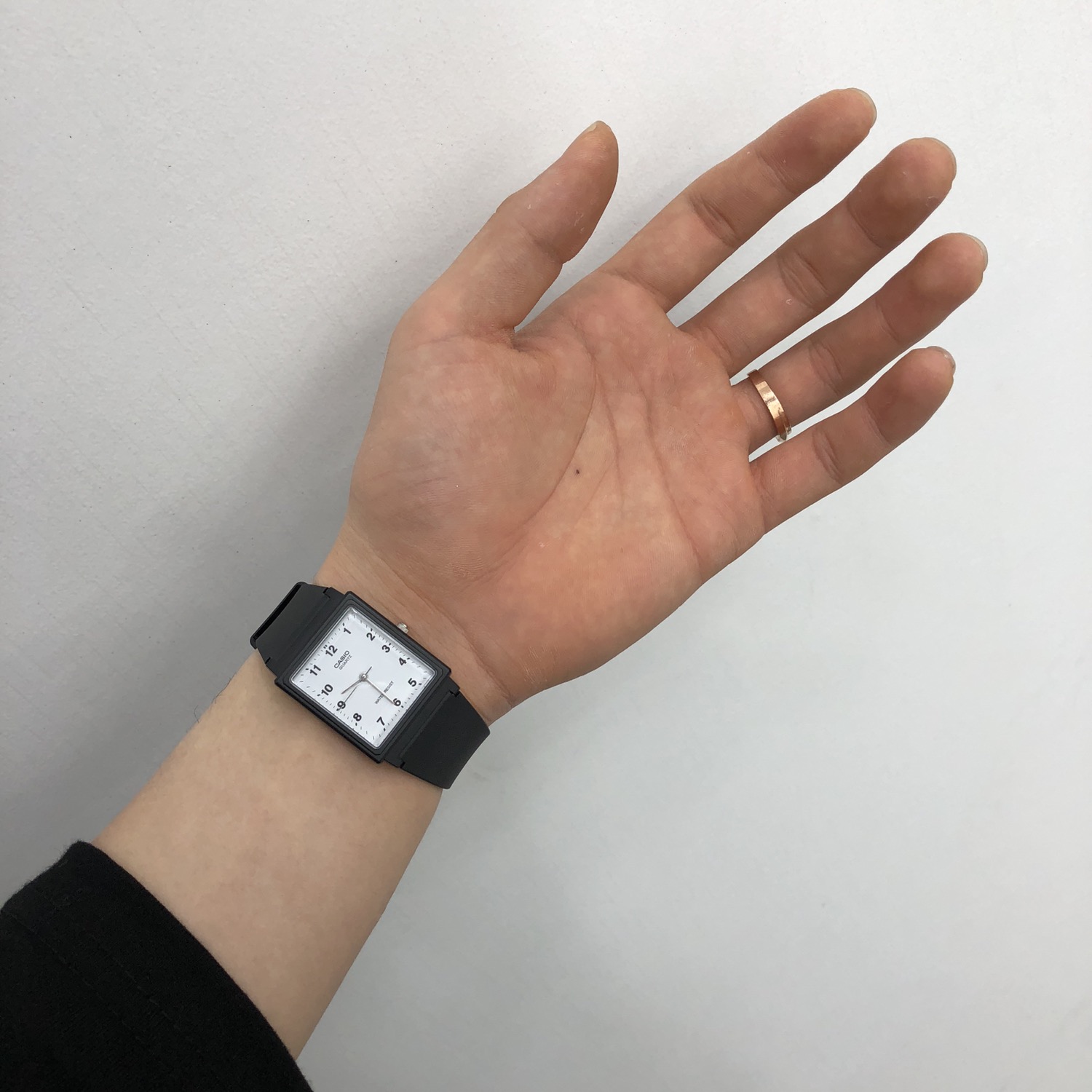 <b><p>Unisex Casio Square Watch 2color daily uple</p></b><b><p>ユニセックス カシオスクエア腕時計 2色 デイリー カップル おおティディ 20代の男性</p></b><br /><br /><p align='center'>