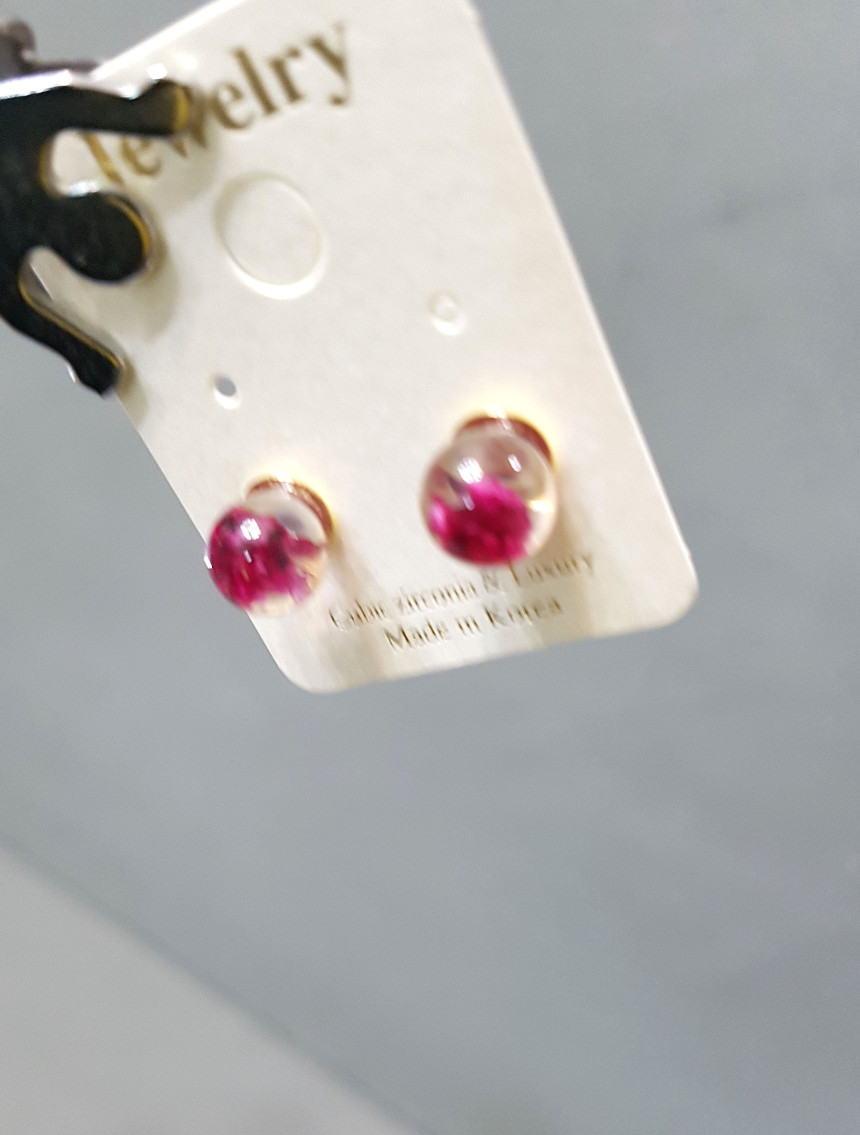 <b><p>Freshwater pearl ball rings limid-edition</p></b><b><p>生花カスミソウボールピアス 限定版 ロマンチックパープル 豪華な おませ ゲストのファッション</p></b><br /><br /><p align='center'>