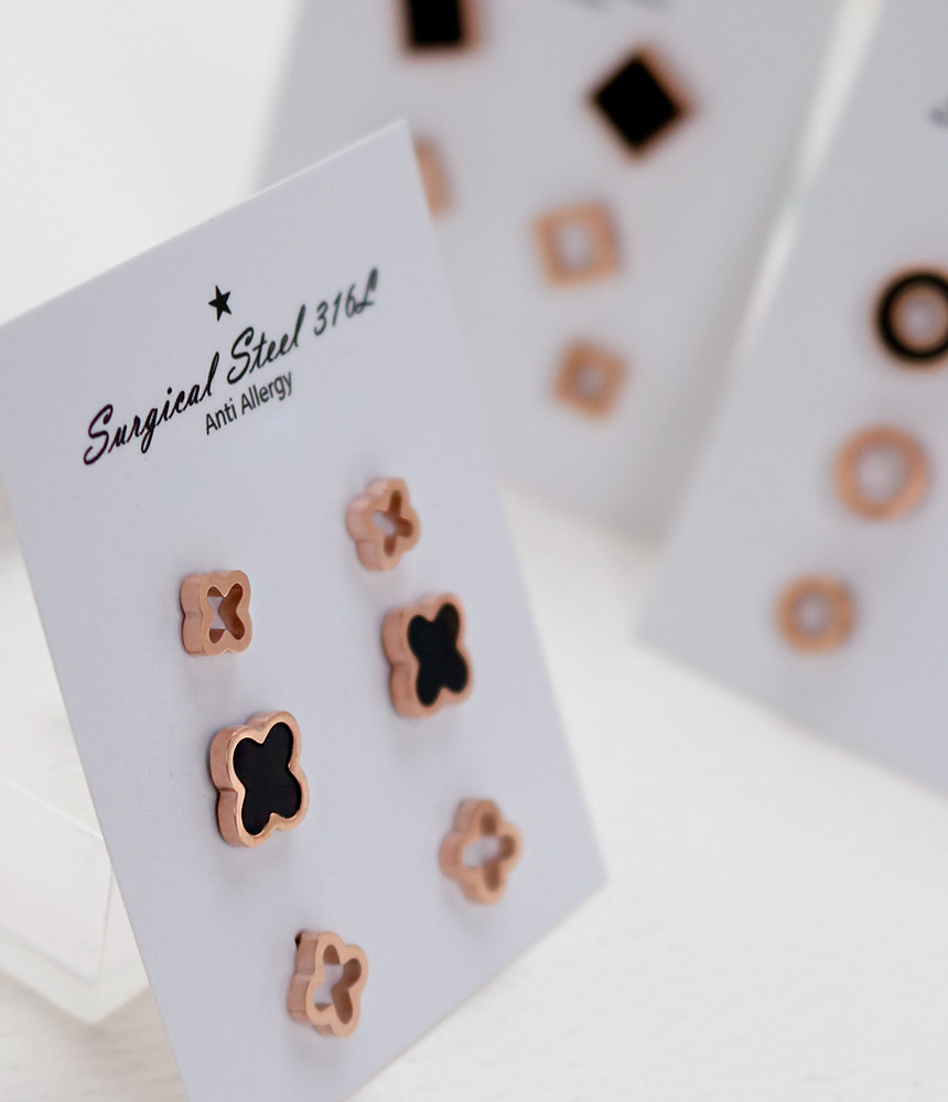 <b><p>Black Clover 6 pieces Surge Steel earring</p></b><b><p>ブラッククローバー6ピース 書かれているカールスチール イヤリング チタン ステンレス</p></b><br /><br /><p align='center'>