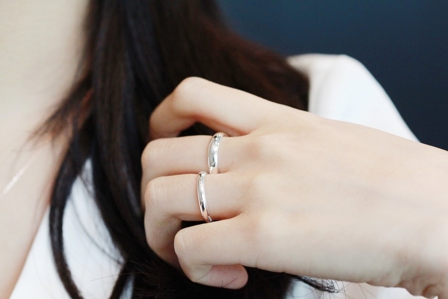 <b><p>99 silv Sr Engage ri 3mm, 5.4 eraable Annisary</p></b><b><p>99シルバー ウンガラクジ アンゲージ リング 3mm、4mm、5.4mm、5.7mm、刻印可能</p></b><br /><br /><p align='center'>