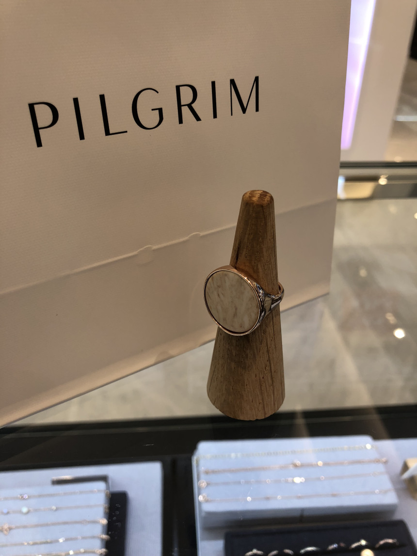 <b><p>Pilgrim stone point ng 17181-4704 Day Ears</p></b><b><p>ピルグリム 原石 ポイント リング 17181-4704 デイリーピアス 魅力のあるスタイル</p></b><br /><br /><p align='center'>