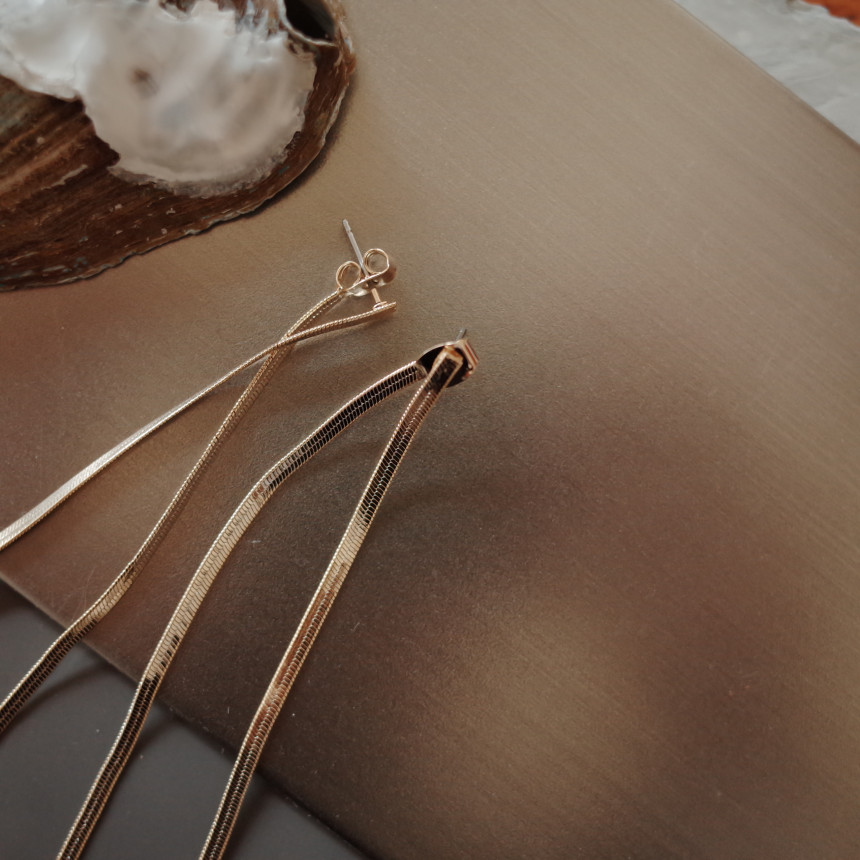 <b><p>NO104 Bijou Silver fing Lo front Back cha</p></b><b><p>NO104 ビジュー ウンチム ロング 前 後チェーン イヤリ シックな ユニーデザイン</p></b><br /><br /><p align='center'>