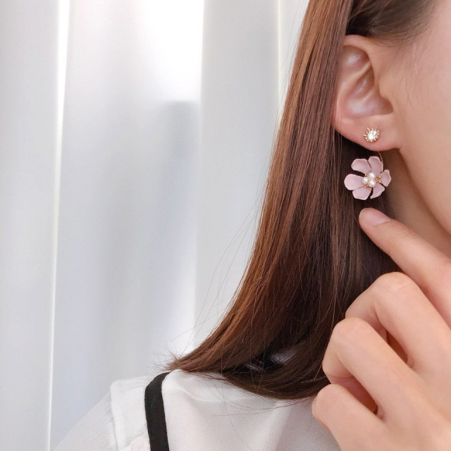 <b><p>Blooming fwer earr Cubic Two way Drop 4 cor</p></b><b><p>ブルーミング フラワー イヤリ キュービック ツーウェイ ドロップ 4 色 アンティーク</p></b><br /><br /><p align='center'>