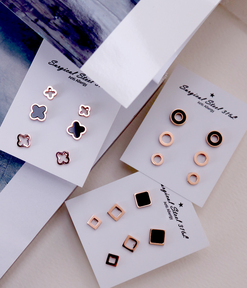 <b><p>Black Clover 6 pieces Surge Steel earring</p></b><b><p>ブラッククローバー6ピース 書かれているカールスチール イヤリング チタン ステンレス</p></b><br /><br /><p align='center'>