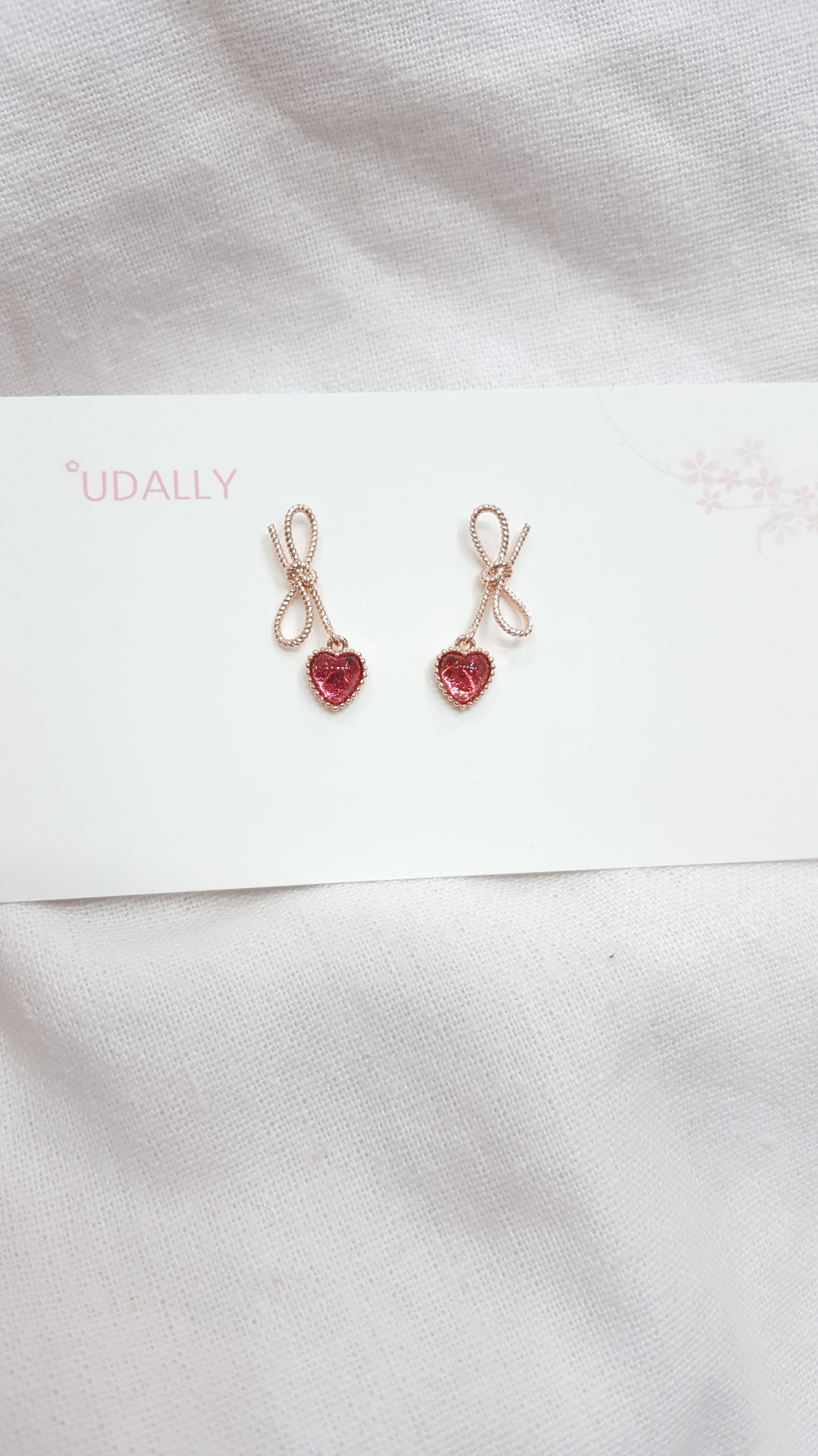 <b><p>Red Ribbon earing</p></b><b><p>レッドリボン イヤリング</p></b><br /><br /><p align='center'>