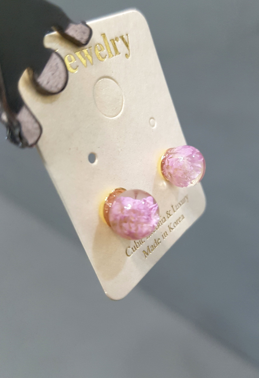 <b><p>Freshwater pearl ball rings limid-edition</p></b><b><p>生花カスミソウボールピアス 限定版 ロマンチックパープル 豪華な おませ ゲストのファッション</p></b><br /><br /><p align='center'>