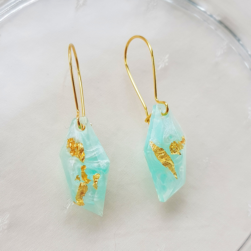 <b><p>Emerald city earring Twenties won picnic</p></b><b><p>エメラルド シティ イヤリング 20代の女性 外出 シンプルユニーク 視線集中 したアイテム</p></b><br /><br /><p align='center'>