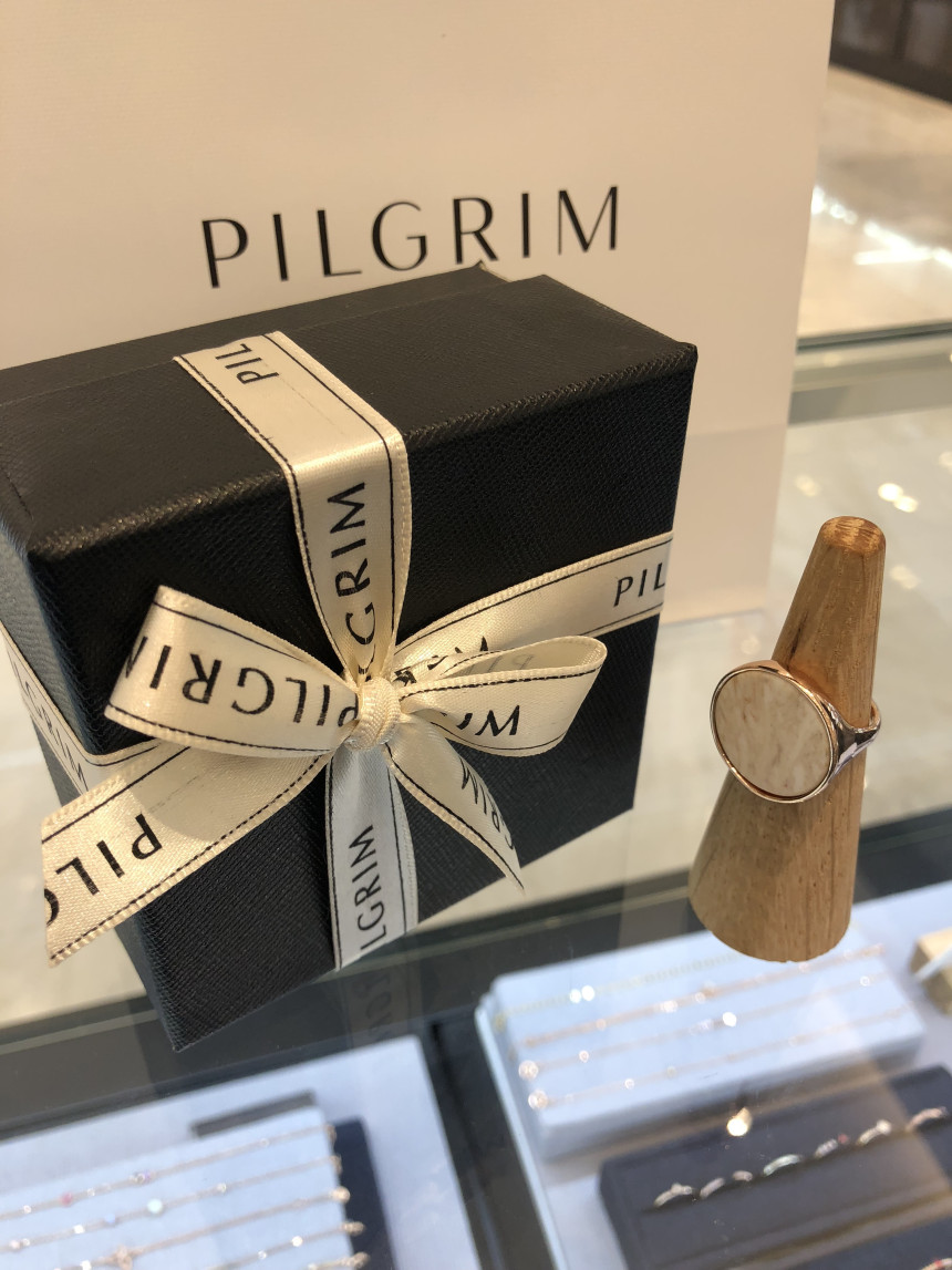 <b><p>Pilgrim stone point ng 17181-4704 Day Ears</p></b><b><p>ピルグリム 原石 ポイント リング 17181-4704 デイリーピアス 魅力のあるスタイル</p></b><br /><br /><p align='center'>