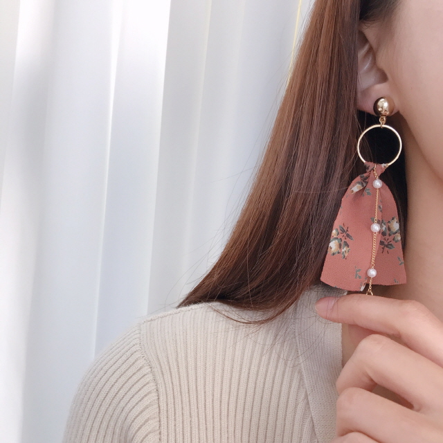 <b><p>Mary Jane Chiffon flower Pel Drop eing 3</p></b><b><p>メアリー・ジェーン シフォン フラワー 真珠 ドロップ イヤリング 3 色 レース</p></b><br /><br /><p align='center'>