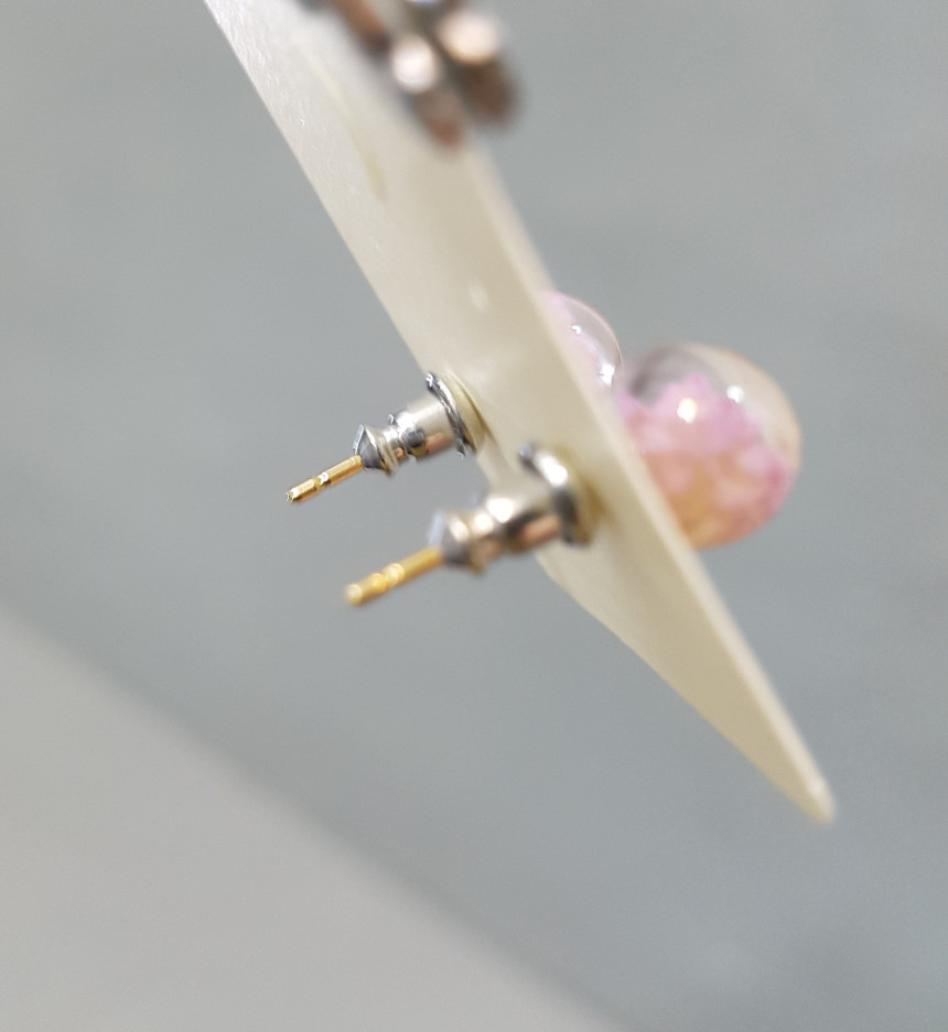 <b><p>Freshwater pearl ball rings limid-edition</p></b><b><p>生花カスミソウボールピアス 限定版 ロマンチックパープル 豪華な おませ ゲストのファッション</p></b><br /><br /><p align='center'>