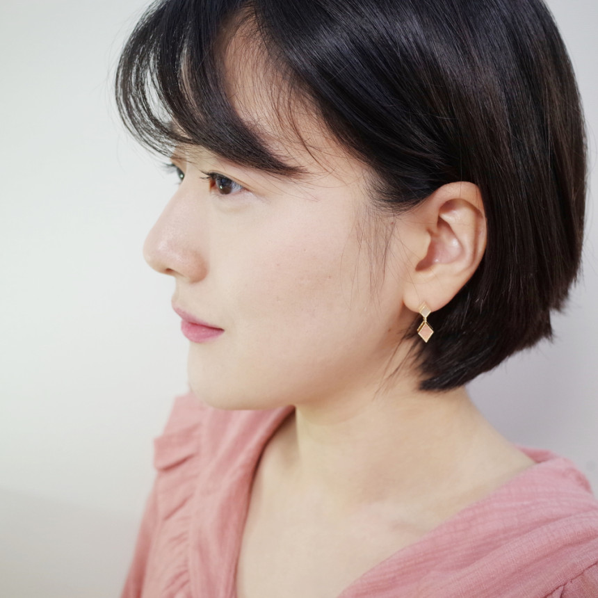 <b><p>Mourning pk Two Tone Drop Earrs Emotial Jewelry</p></b><b><p>無排 ピンク ツートンカラー ドロップイヤリング 感性ジュエリー シンプルな ゲストルック</p></b><br /><br /><p align='center'>