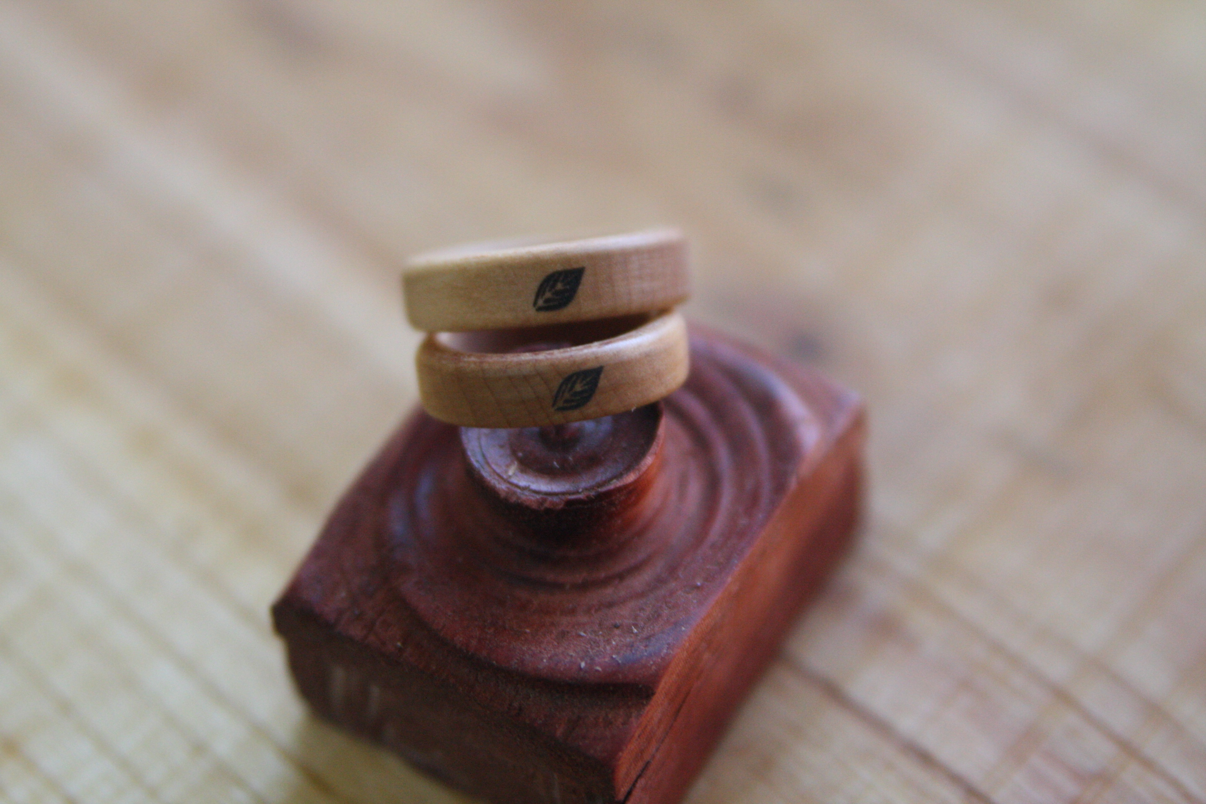 <b><p>Wood ring Flat band type sp Anniversary Loly</p></b><b><p>木のリング 坪バンド型 春 記念日 ラブリーアイテム 感性ジュエ アンティークスタイル</p></b><br /><br /><p align='center'>