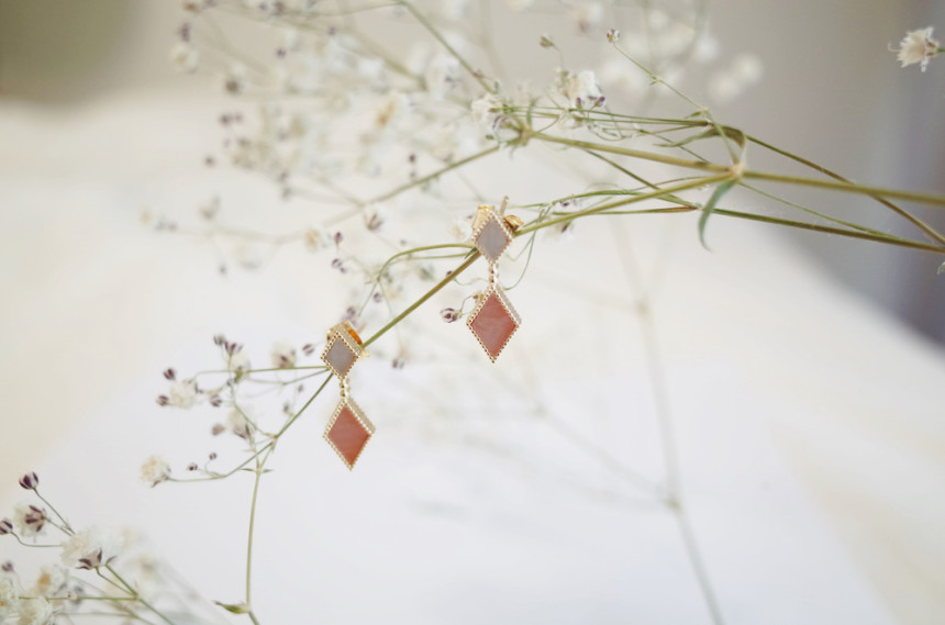 <b><p>Mourning pk Two Tone Drop Earrs Emotial Jewelry</p></b><b><p>無排 ピンク ツートンカラー ドロップイヤリング 感性ジュエリー シンプルな ゲストルック</p></b><br /><br /><p align='center'>