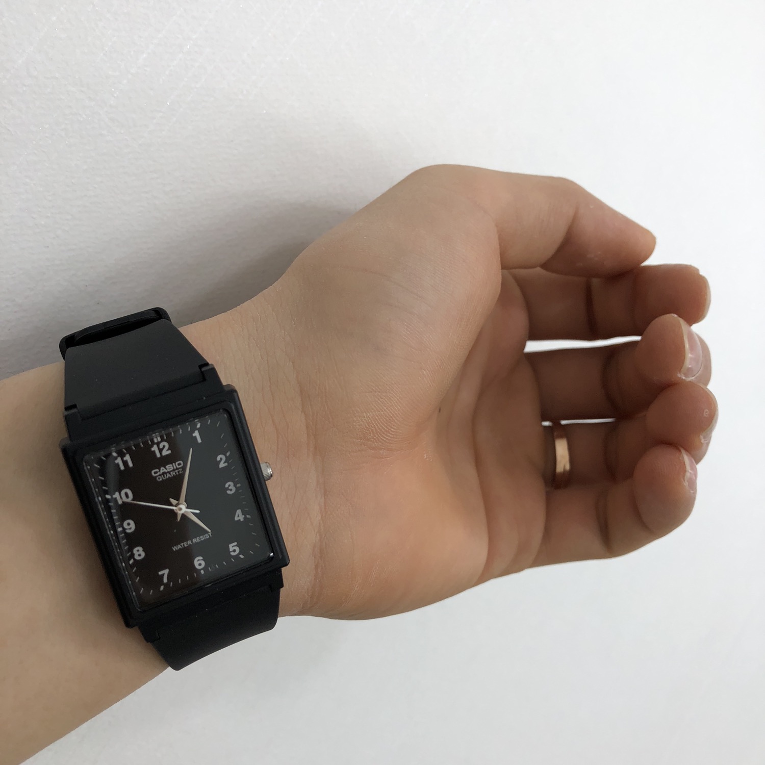 <b><p>Unisex Casio Square Watch 2color daily uple</p></b><b><p>ユニセックス カシオスクエア腕時計 2色 デイリー カップル おおティディ 20代の男性</p></b><br /><br /><p align='center'>