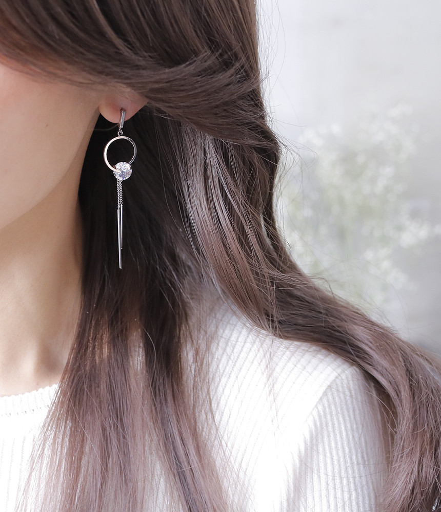 <b><p>Point tester earrg Luxurious feelg Modn Circle</p></b><b><p>ポイントタッセル イヤリング 高級感 モダンサークル ドレッシーな ブブゴールド</p></b><br /><br /><p align='center'>