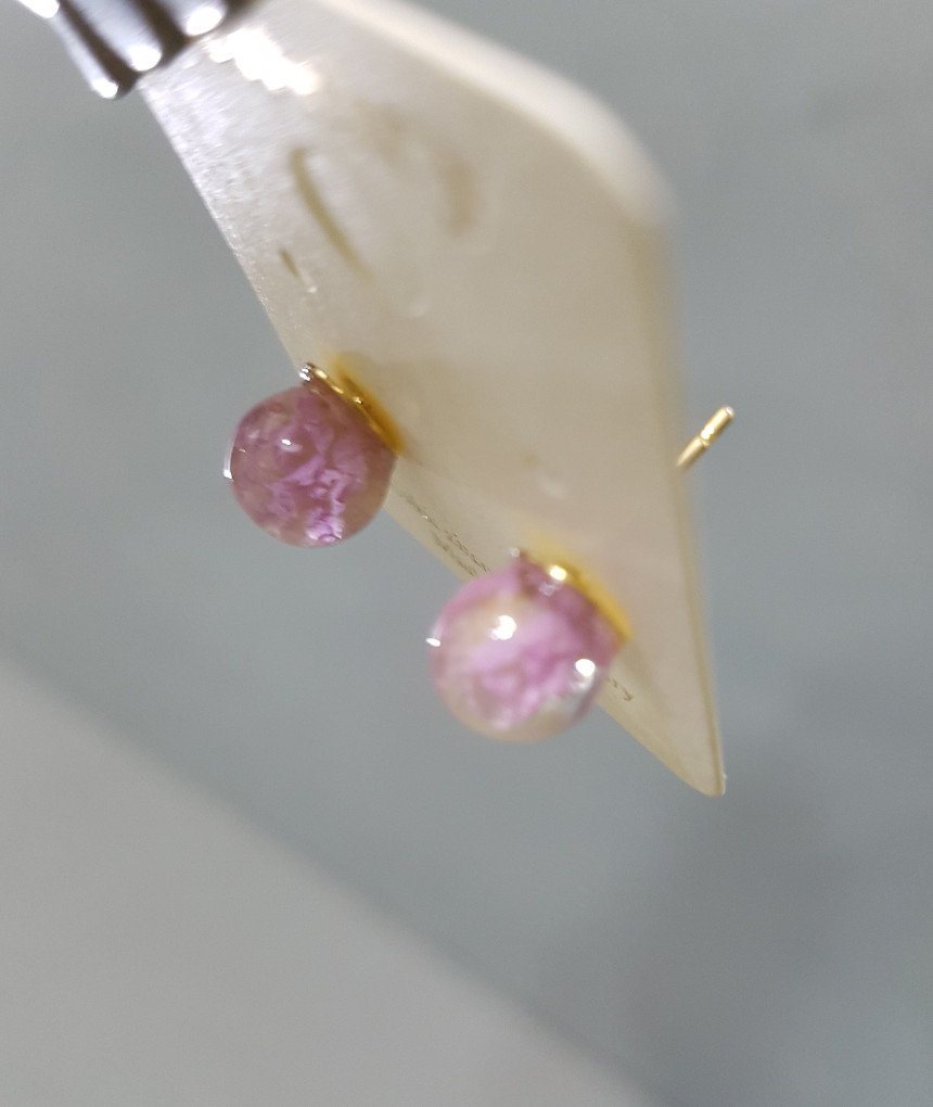 <b><p>Freshwater pearl ball rings limid-edition</p></b><b><p>生花カスミソウボールピアス 限定版 ロマンチックパープル 豪華な おませ ゲストのファッション</p></b><br /><br /><p align='center'>