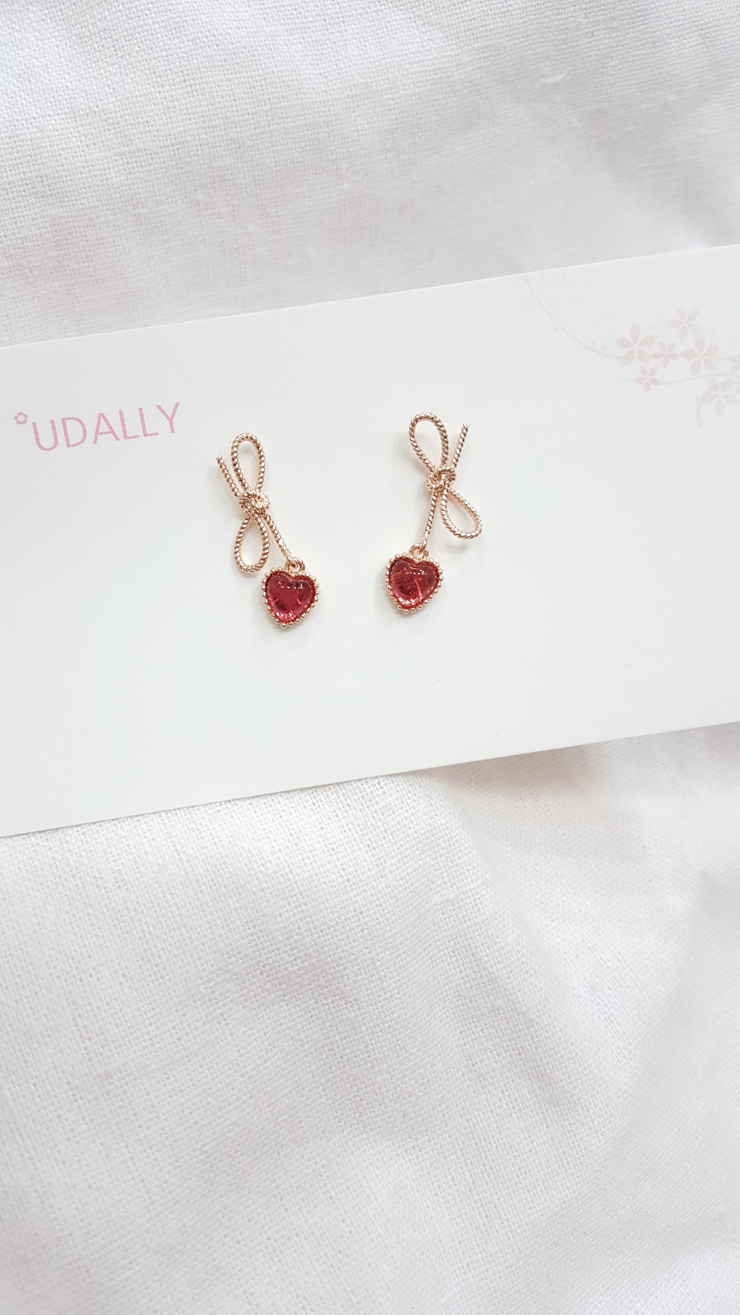 <b><p>Red Ribbon earing</p></b><b><p>レッドリボン イヤリング</p></b><br /><br /><p align='center'>