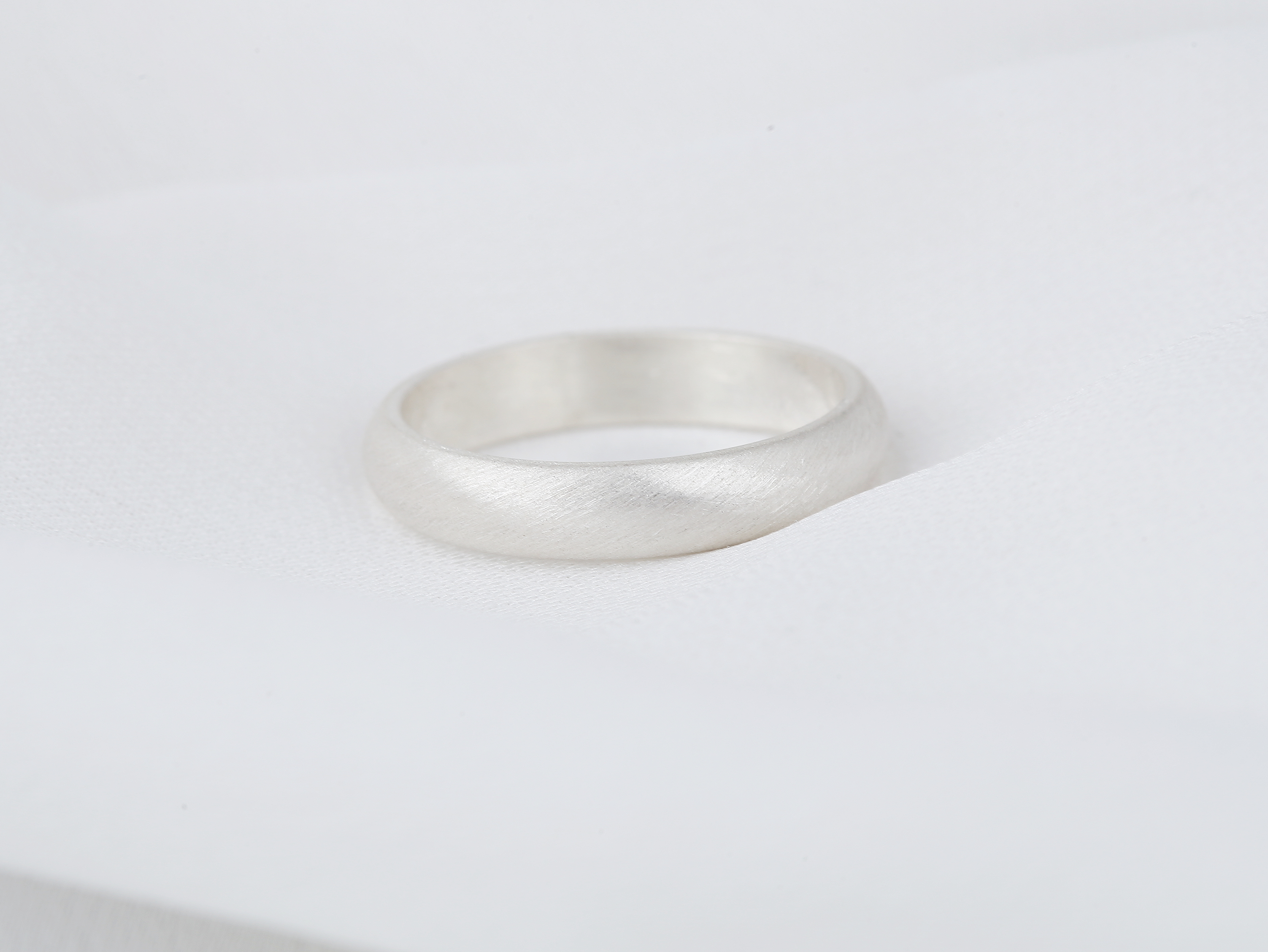 <b><p>99 silv Sr Engage ri 3mm, 5.4 eraable Annisary</p></b><b><p>99シルバー ウンガラクジ アンゲージ リング 3mm、4mm、5.4mm、5.7mm、刻印可能</p></b><br /><br /><p align='center'>