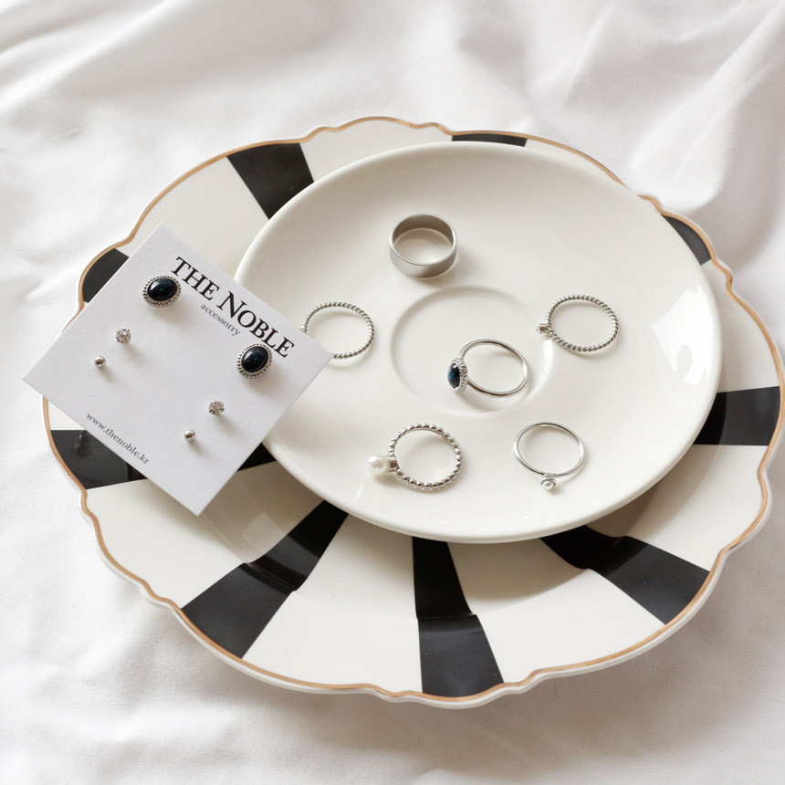 <b><p>Evry ring set Feme otional mood Unique Its</p></b><b><p>エブリ リング セット フェミニンな感性ムード ユニークなアイテム 20代の女性</p></b><br /><br /><p align='center'>