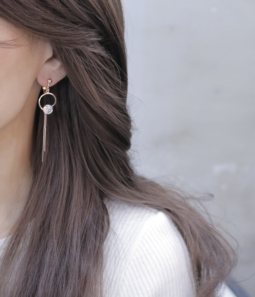 <b><p>Point tester earrg Luxurious feelg Modn Circle</p></b><b><p>ポイントタッセル イヤリング 高級感 モダンサークル ドレッシーな ブブゴールド</p></b><br /><br /><p align='center'>