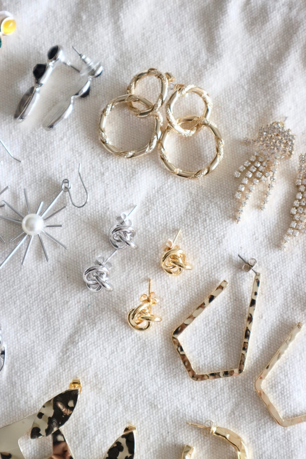 <b><p>8col spring Epoch gd Ear Office look Sense</p></b><b><p>8col 春 エポック金工 イヤリングh オフィスル センスのあるコーディネート</p></b><br /><br /><p align='center'>