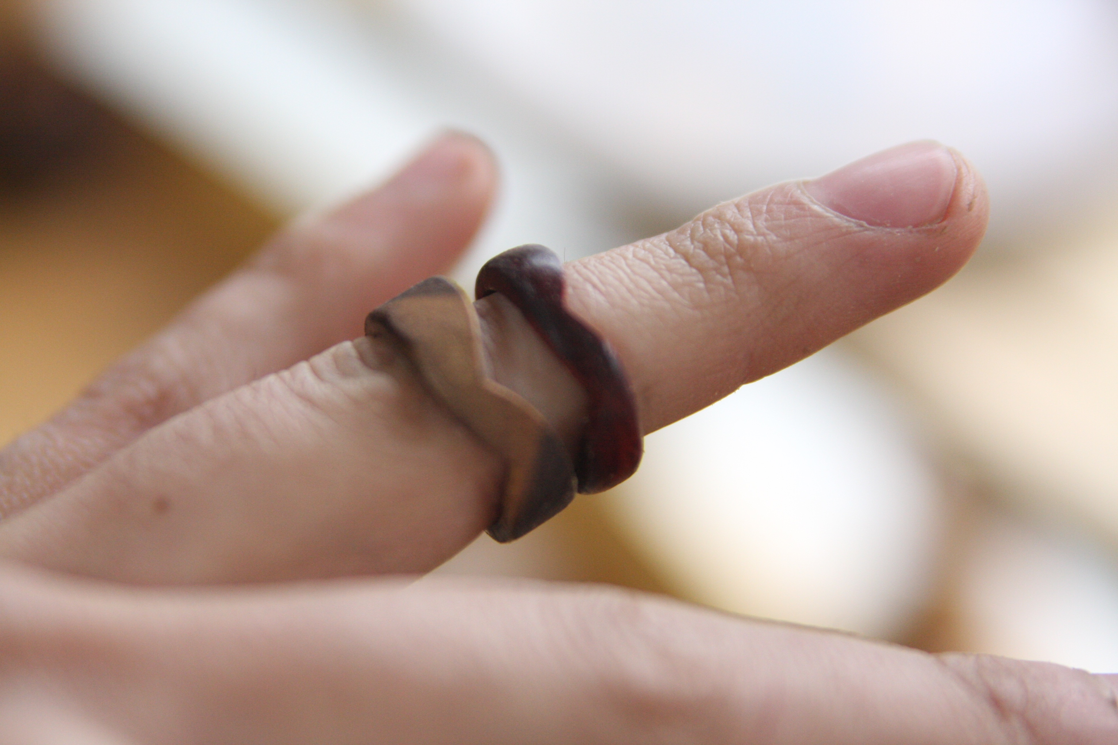 <b><p>Wood ring Butterfly sp Annivsary Emotional</p></b><b><p>木のリング 蝶型 春 記念日 感性ジュエリー アンティークスタイル ユニな ウッド</p></b><br /><br /><p align='center'>