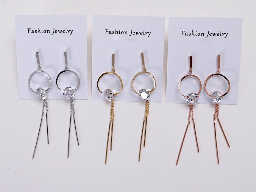 <b><p>Point tester earrg Luxurious feelg Modn Circle</p></b><b><p>ポイントタッセル イヤリング 高級感 モダンサークル ドレッシーな ブブゴールド</p></b><br /><br /><p align='center'>