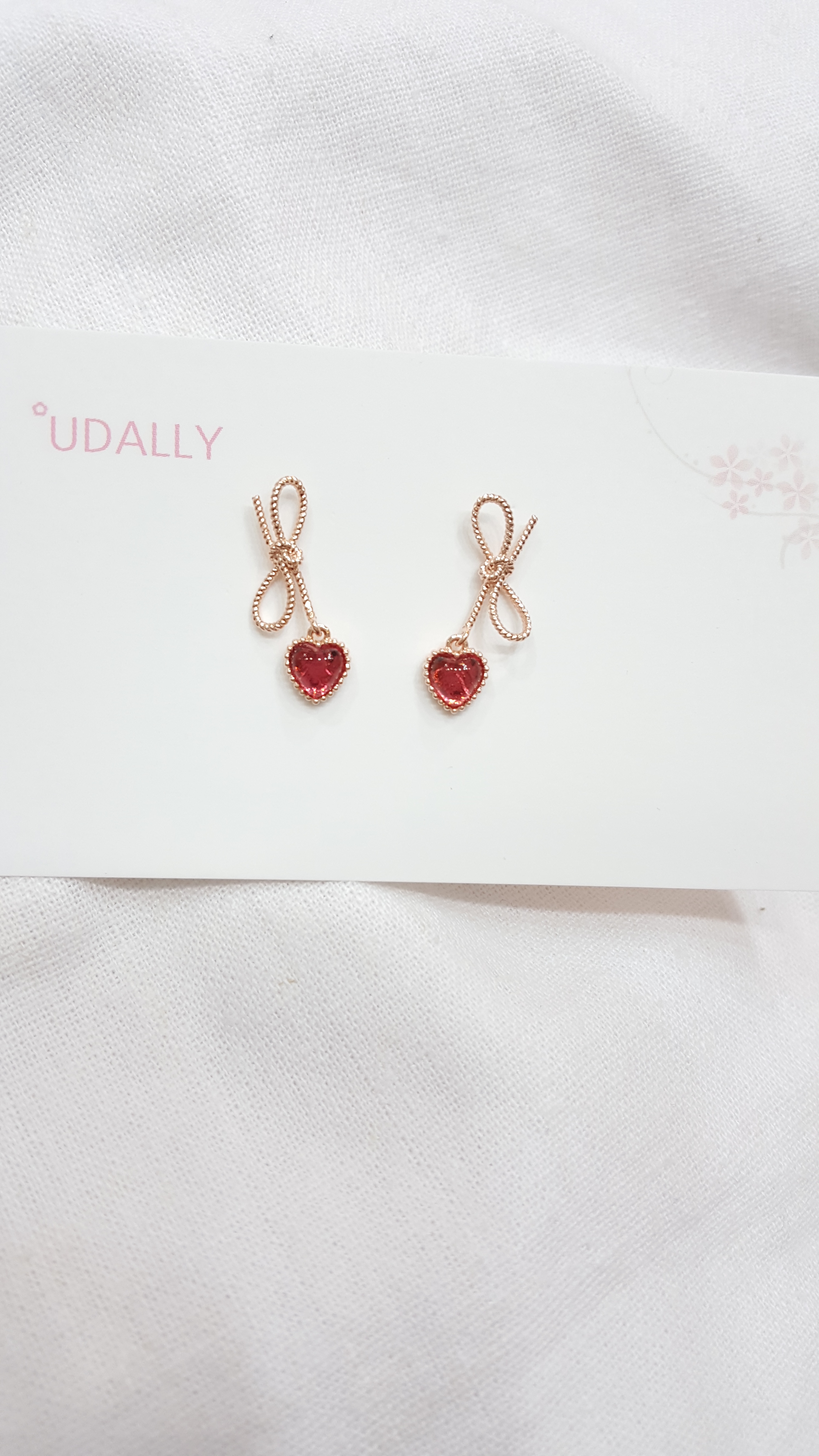 <b><p>Red Ribbon earing</p></b><b><p>レッドリボン イヤリング</p></b><br /><br /><p align='center'>