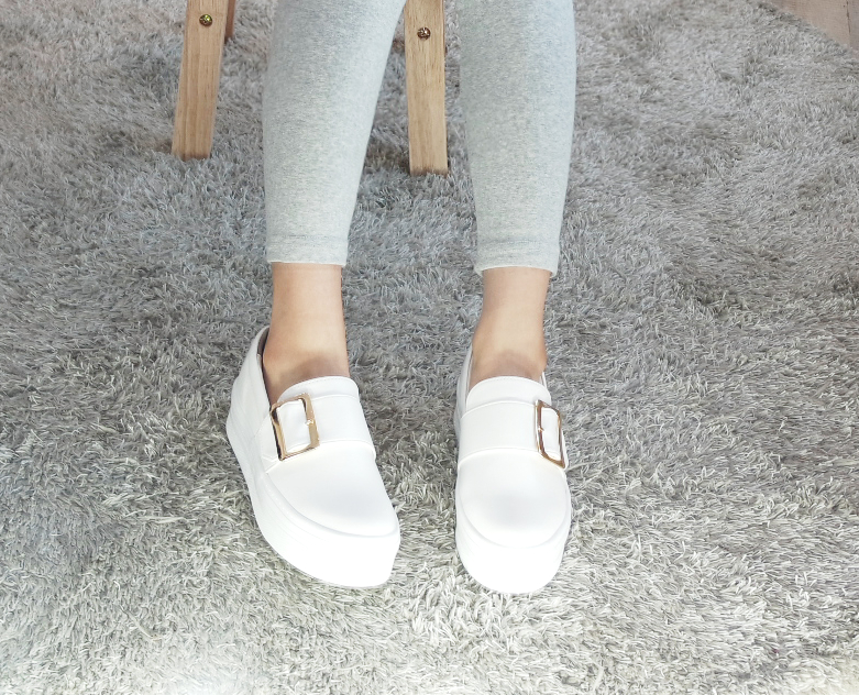 <b><p>Korean Harley squa buck lther Slip-on fema</p></b><b><p>韓国語 ハーレー 正方形 バックル レザー 厚底 スリップオン 女性 スニーカー</p></b><br /><br /><p align='center'>