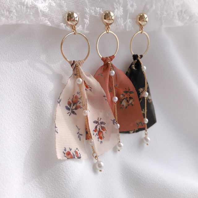 <b><p>Mary Jane Chiffon flower Pel Drop eing 3</p></b><b><p>メアリー・ジェーン シフォン フラワー 真珠 ドロップ イヤリング 3 色 レース</p></b><br /><br /><p align='center'>