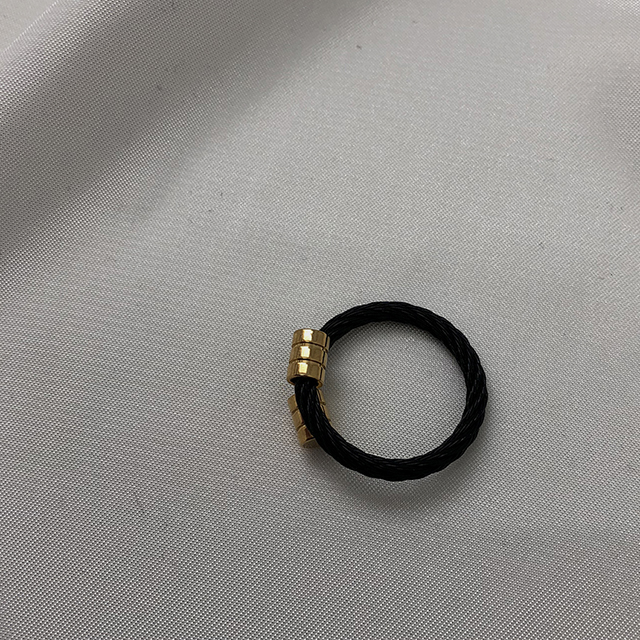 <b><p>wire ring black Man ddy co Look at work Sweet</p></b><b><p>ワイヤー リング 黒 男ダンディコーディネート 出勤ルック サンコム若々しく 残っバカンス</p></b><br /><br /><p align='center'>