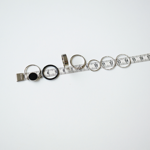 <b><p>black Layered set Ace Index fing Stop right</p></b><b><p>ブラック 重ね着 セット エキ 検知 右手停止 リング 簡単スタイ ユニークアクセサリー</p></b><br /><br /><p align='center'>