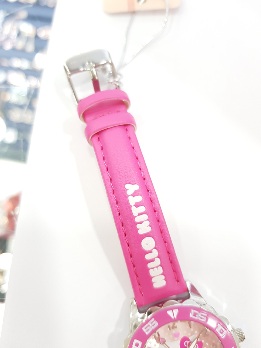 <b><p>MJ Pink Heart Kitty Wrist Watch 460</p></b><b><p>MJ ピンクのハートキティ腕時計 460</p></b><br /><br /><p align='center'>