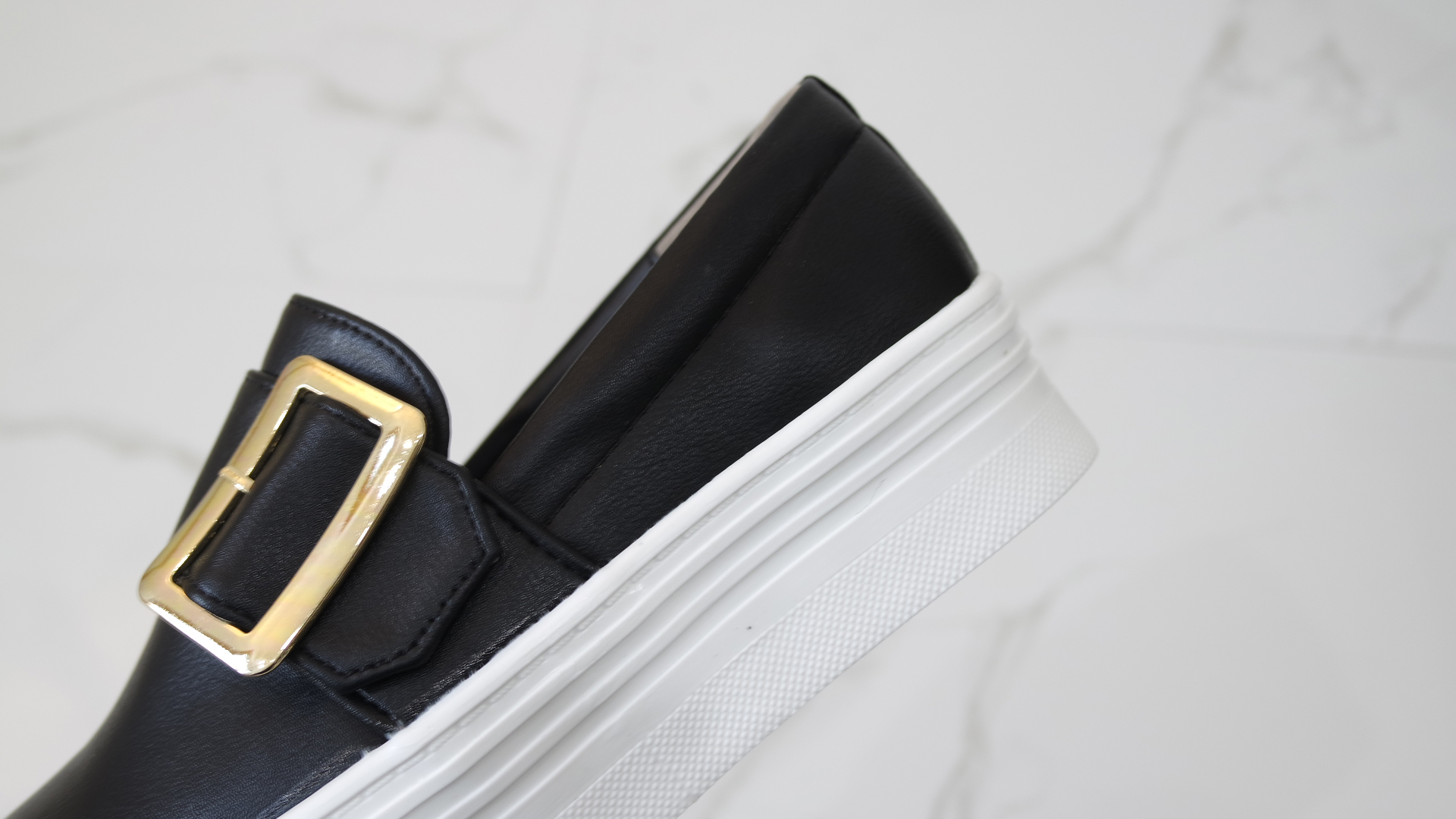 <b><p>Korean Harley squa buck lther Slip-on fema</p></b><b><p>韓国語 ハーレー 正方形 バックル レザー 厚底 スリップオン 女性 スニーカー</p></b><br /><br /><p align='center'>