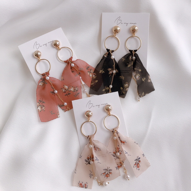 <b><p>Mary Jane Chiffon flower Pel Drop eing 3</p></b><b><p>メアリー・ジェーン シフォン フラワー 真珠 ドロップ イヤリング 3 色 レース</p></b><br /><br /><p align='center'>