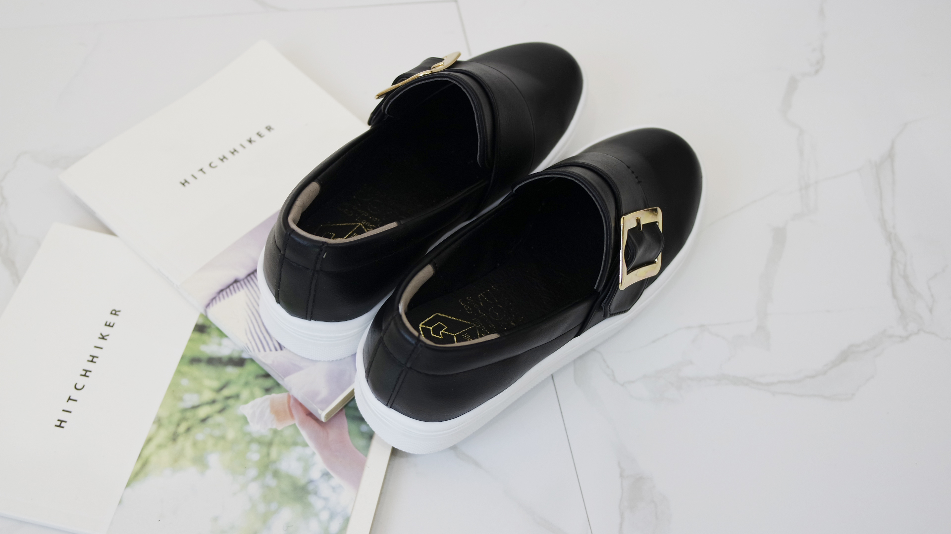 <b><p>Korean Harley squa buck lther Slip-on fema</p></b><b><p>韓国語 ハーレー 正方形 バックル レザー 厚底 スリップオン 女性 スニーカー</p></b><br /><br /><p align='center'>