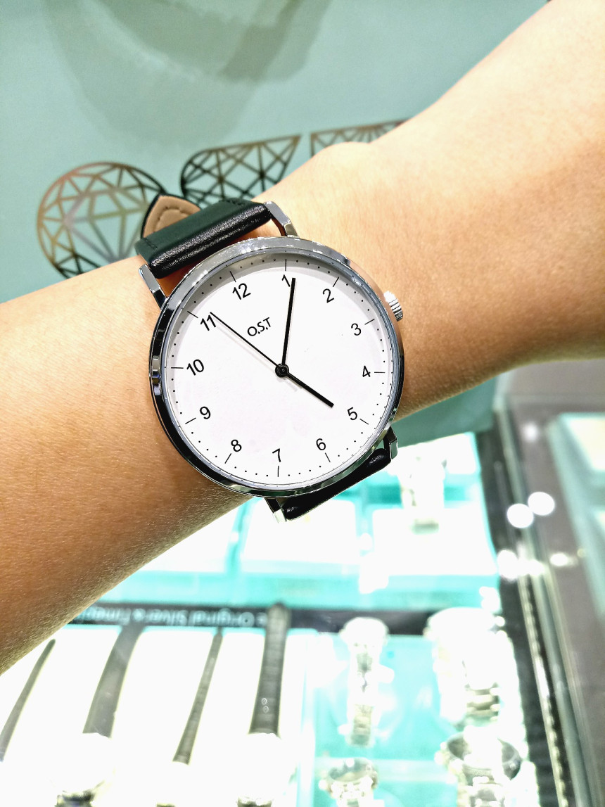 <b><p>OST Black Daily Couple Leather Band Wch OTC118213A</p></b><b><p>OST ブラックデイリーカップルレザーバンド腕時計OTC118213ASB 23</p></b><br /><br /><p align='center'>