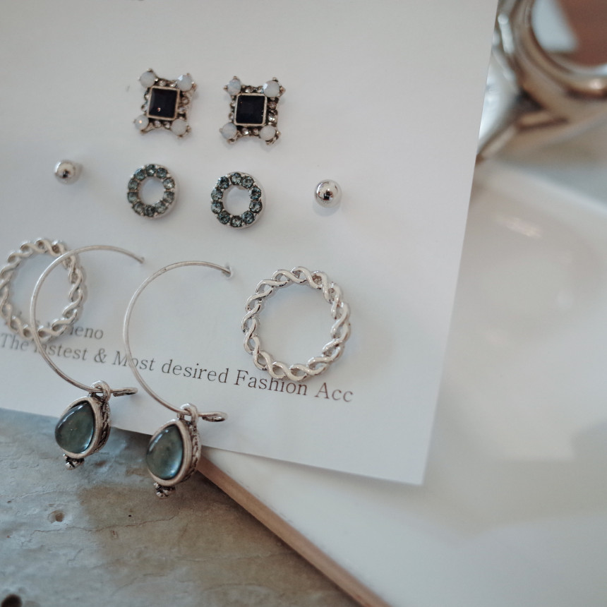 <b><p>Forever 10See Stone ring ear Simple Unique</p></b><b><p>永遠 10See ストーンリング イヤ シンプルユニーク スタイリッシュルック 30代の女性</p></b><br /><br /><p align='center'>